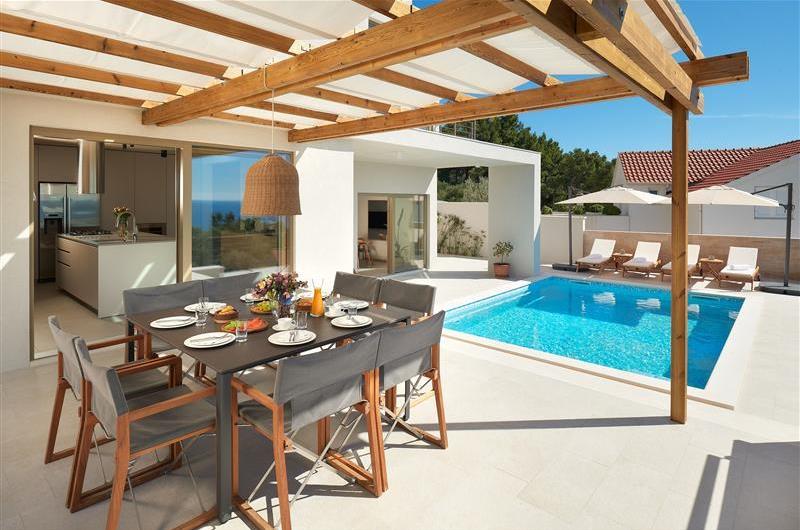 3 bedroom villa with pool and sea views Hvar island sleeps 6