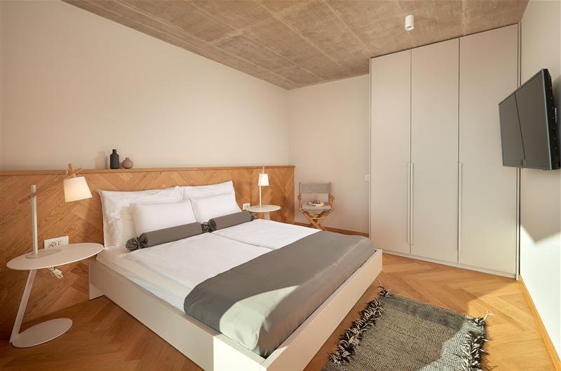 3 bedroom villa with pool and sea views Hvar island sleeps 6
