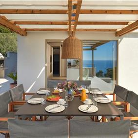 3 bedroom villa with pool and sea views Hvar island sleeps 6