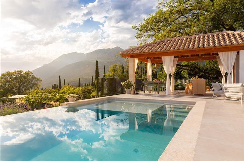 3 bedroom countryside villa with pool near Gruda, Konavle, sleeps 6