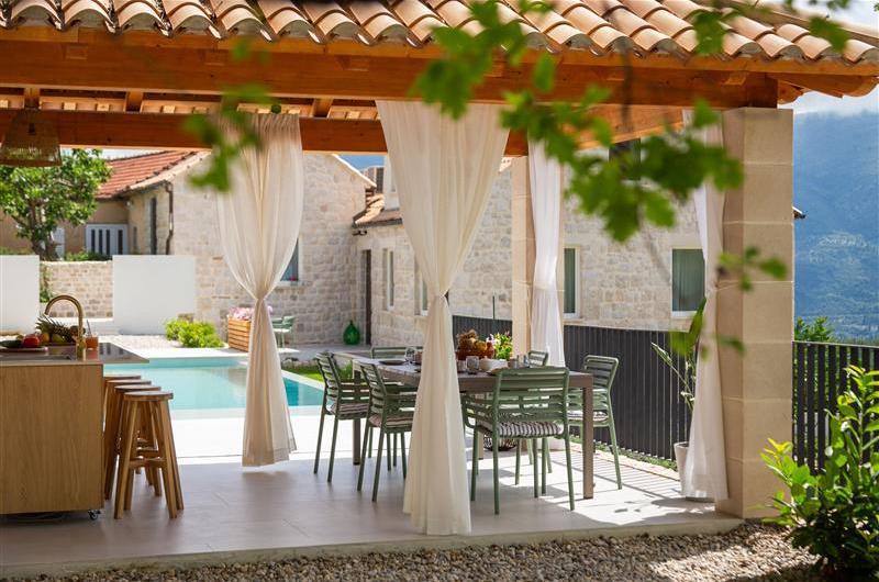 3 bedroom countryside villa with pool near Gruda, Konavle, sleeps 6