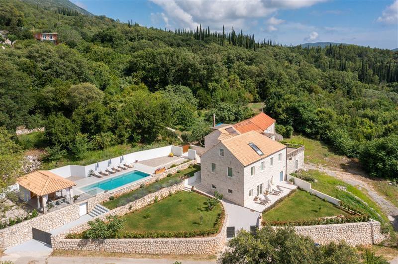3 bedroom countryside villa with pool near Gruda, Konavle, sleeps 6