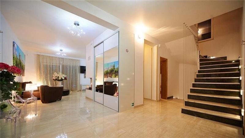 4 bedroom hilltop villa with pool near Jesenice, sleeps 8