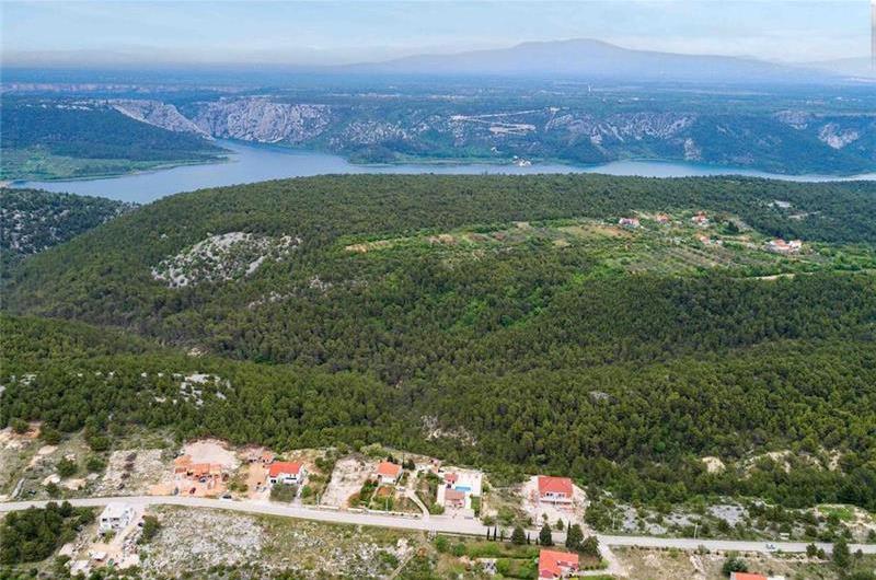 2 bedroom villa with pool near Skradin, sleeps 5