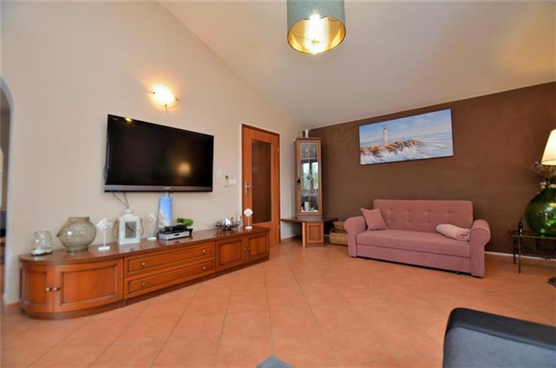 3 bedroom villa with pool near Poreč, sleeps 6