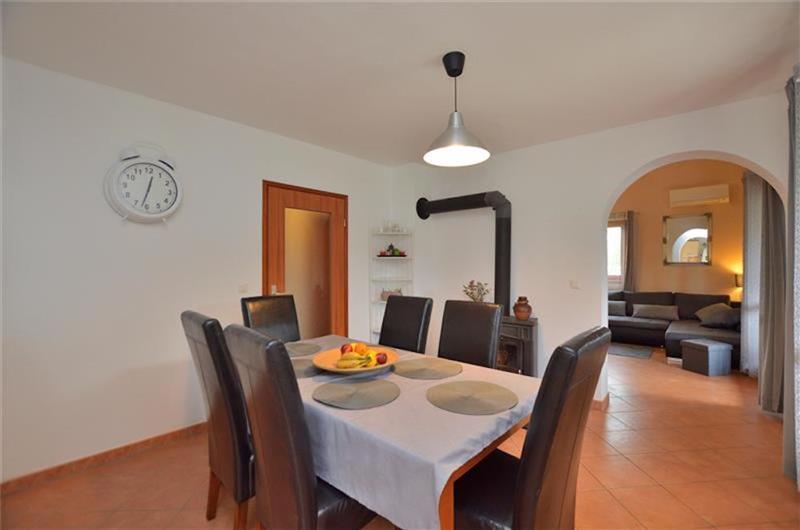3 bedroom villa with pool near Poreč, sleeps 6