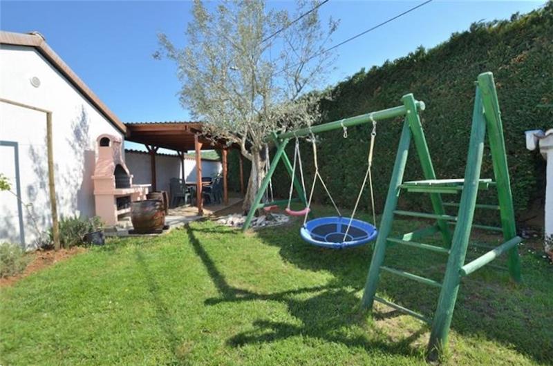 3 bedroom villa with pool near Poreč, sleeps 6