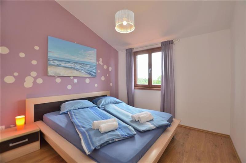3 bedroom villa with pool near Poreč, sleeps 6