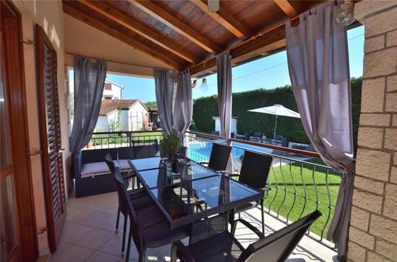 3 bedroom villa with pool near Poreč, sleeps 6