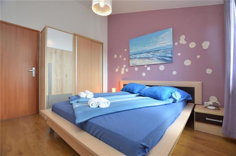 3 bedroom villa with pool near Poreč, sleeps 6