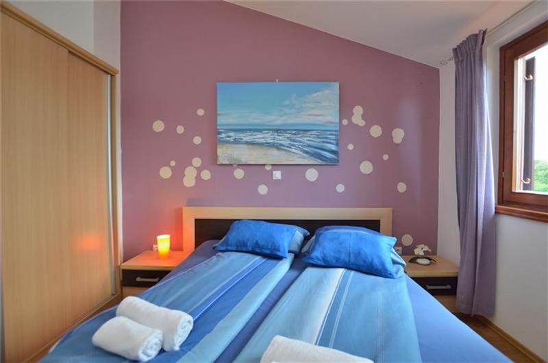 3 bedroom villa with pool near Poreč, sleeps 6