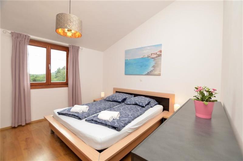 3 bedroom villa with pool near Poreč, sleeps 6