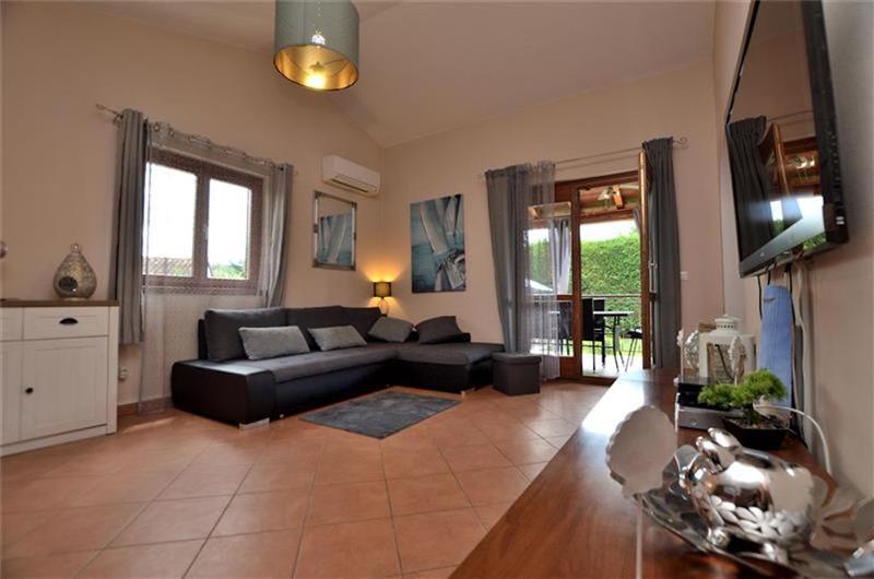 3 bedroom villa with pool near Poreč, sleeps 6