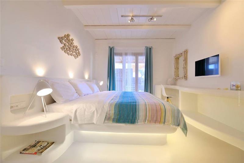 Sea-view villa in Mykonos, photograph 19