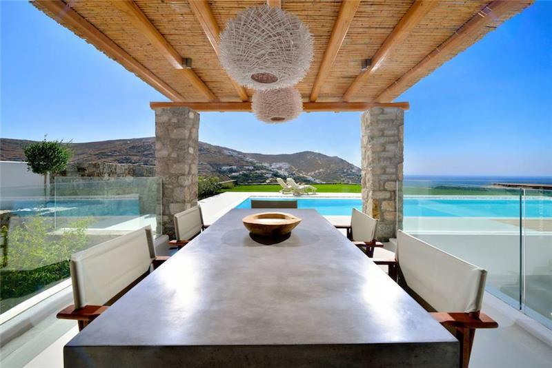 Sea-view villa in Mykonos, photograph 3