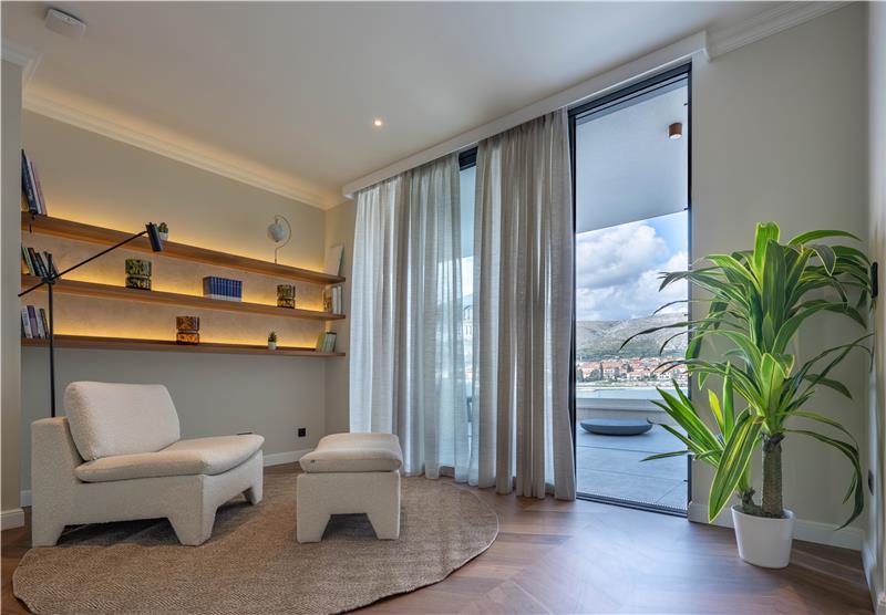Beachfront villa in Ciovo, photograph 6