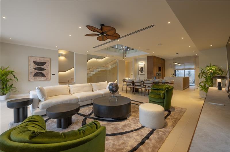 Selection of 5 bedroom seafront villas with pool on Ciovo near Trogir, sleeps 10