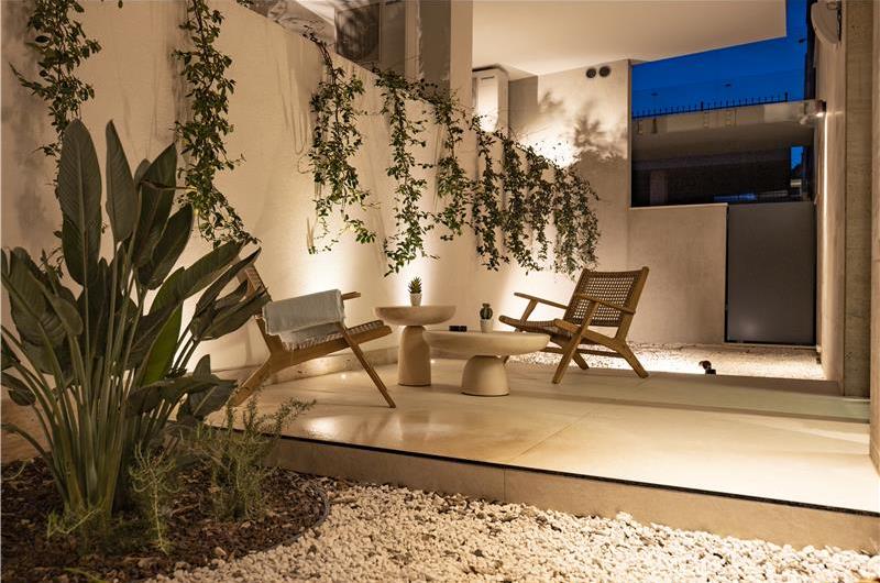 Selection of 5 bedroom seafront villas with pool on Ciovo near Trogir, sleeps 10