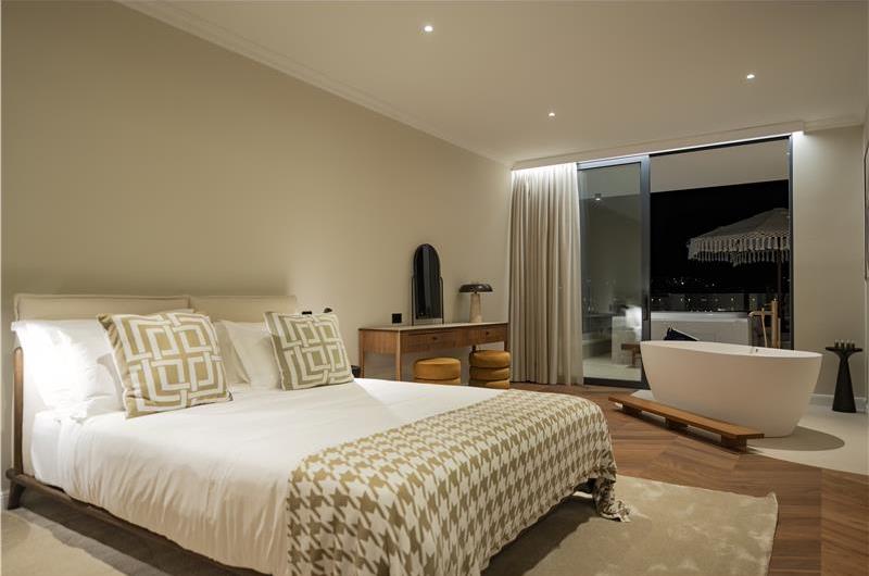 Selection of 5 bedroom seafront villas with pool on Ciovo near Trogir, sleeps 10