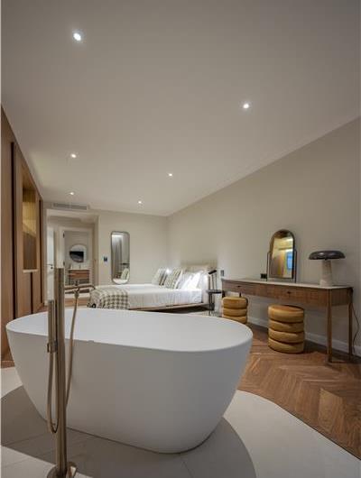 Selection of 5 bedroom seafront villas with pool on Ciovo near Trogir, sleeps 10