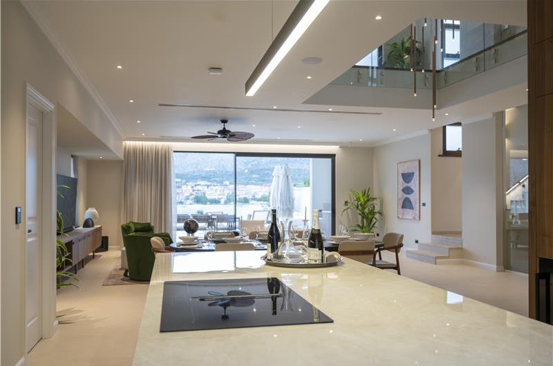 Selection of 5 bedroom seafront villas with pool on Ciovo near Trogir, sleeps 10
