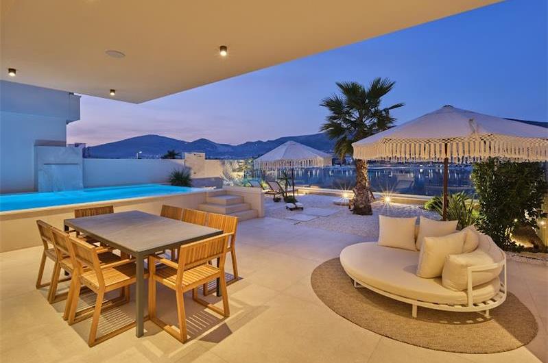 Selection of 5 bedroom seafront villas with pool on Ciovo near Trogir, sleeps 10