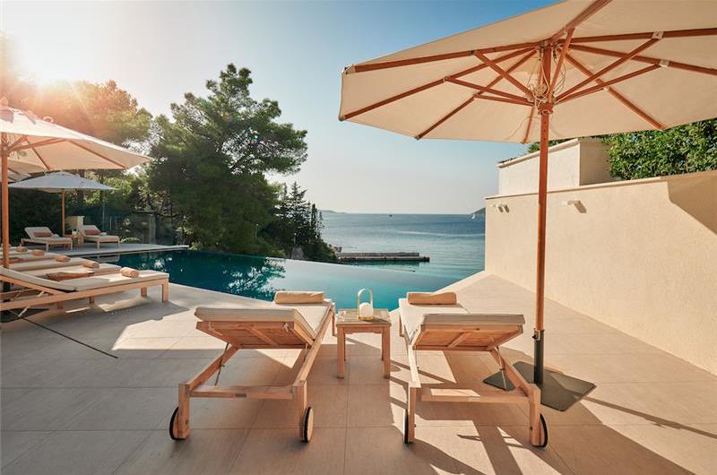 5 bedroom villa with infinity pool and sea views Hvar Town, sleeps 10