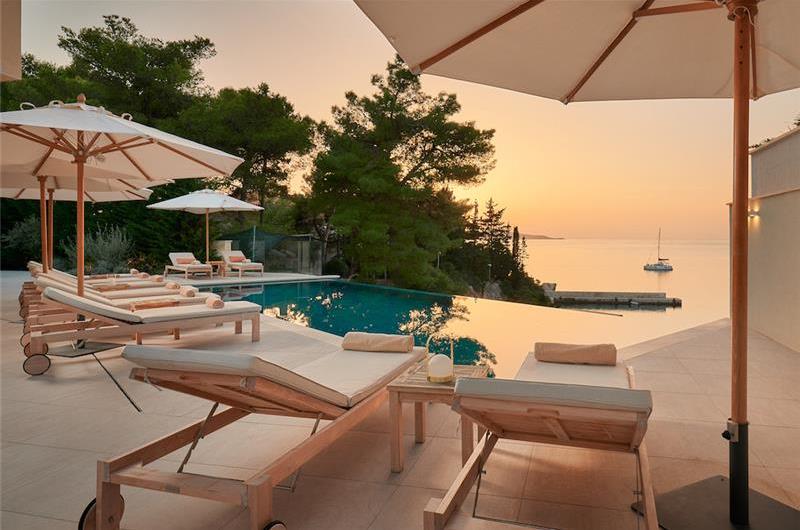 5 bedroom villa with infinity pool and sea views Hvar Town, sleeps 10