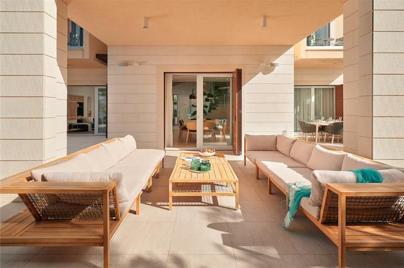 5 bedroom villa with infinity pool and sea views Hvar Town, sleeps 10