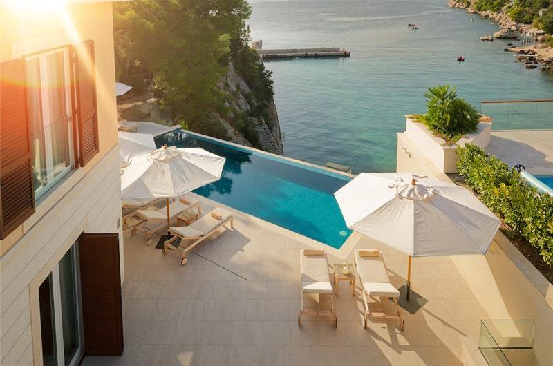 5 bedroom villa with infinity pool and sea views Hvar Town, sleeps 10