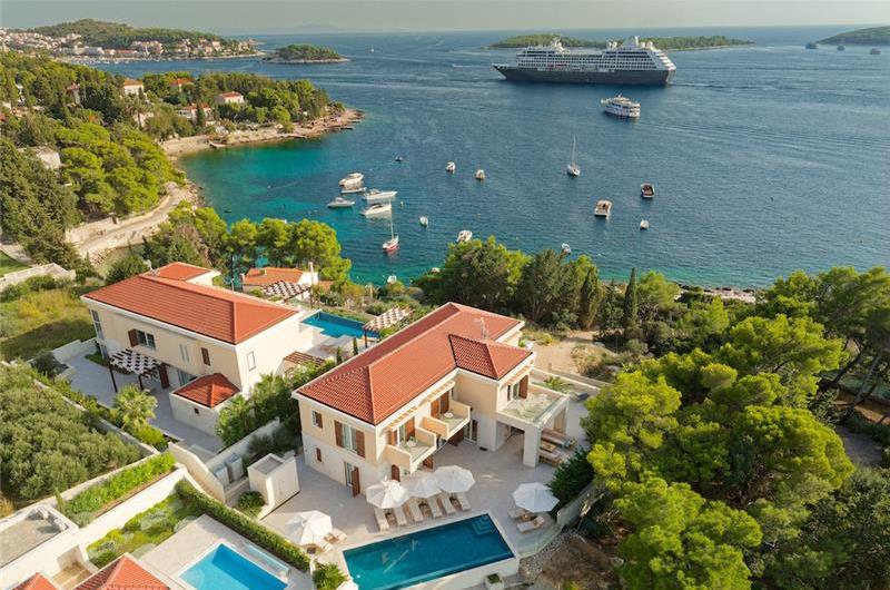 5 bedroom villa with infinity pool and sea views Hvar Town, sleeps 10