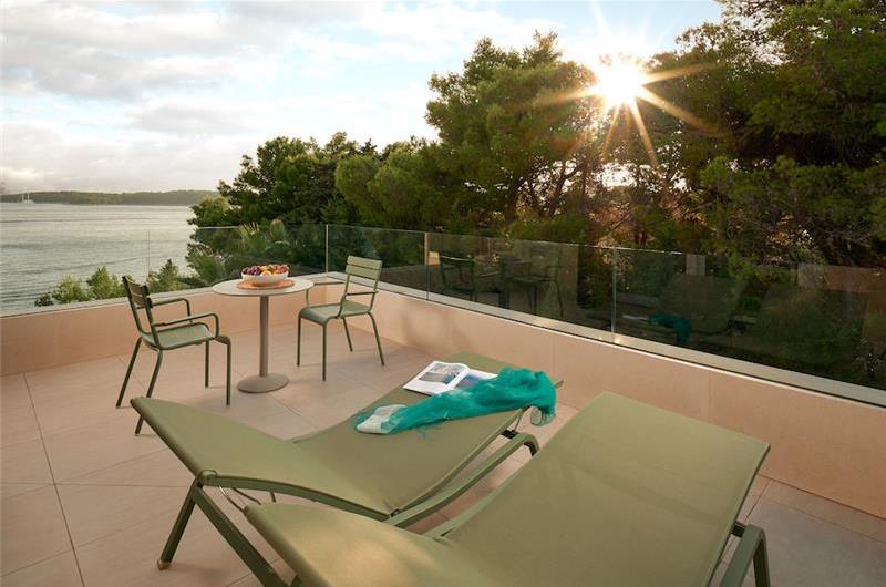 5 bedroom villa with infinity pool and sea views Hvar Town, sleeps 10