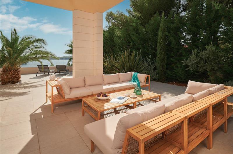 5 bedroom villa with infinity pool and sea views Hvar Town, sleeps 10