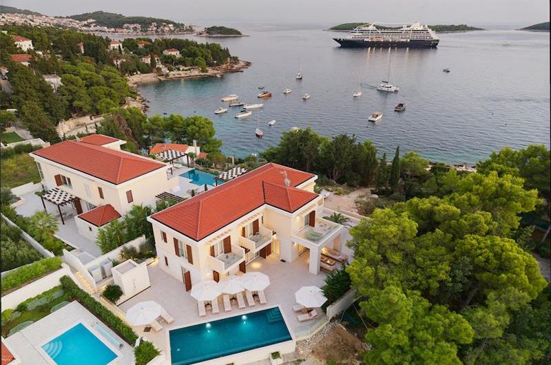 5 bedroom villa with infinity pool and sea views Hvar Town, sleeps 10