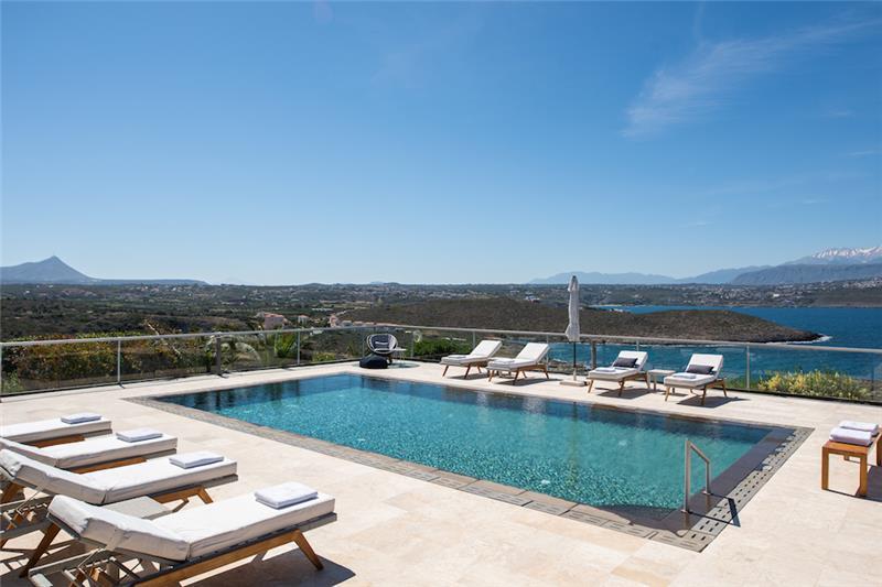 Sea-view villa in Chania, photograph 6