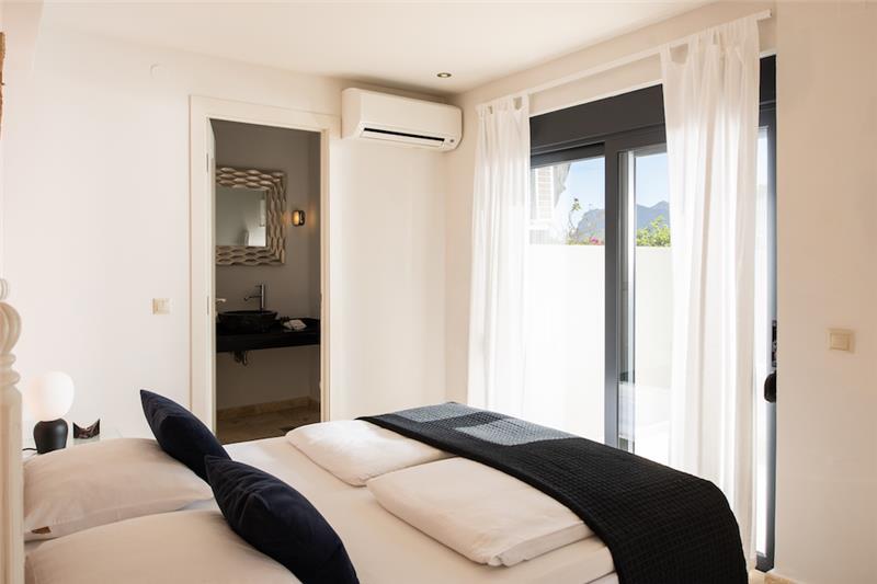 Sea-view villa in Chania, photograph 20