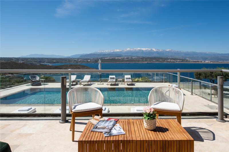 Sea-view villa in Chania, photograph 3