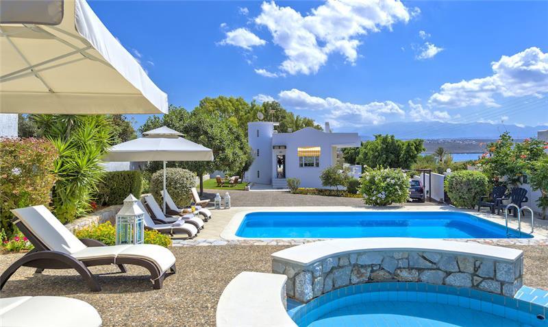 Villa in Chania, photograph 1
