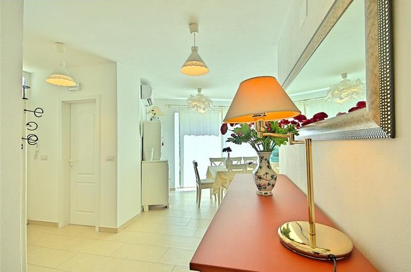 4 bedroom villa with pool near Sveti Lovrec, sleeps 8