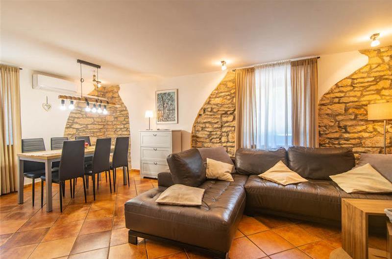 3 bedroom villa with pool near Pula, sleeps 6