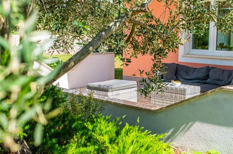 6 bedroom villa with pool near Sveti Lovrec and Poreč, sleeps 12