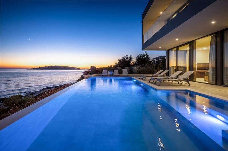 3 x 5 bedroom seafront villa with heated infinity pool near Rogoznica, sleeps 10