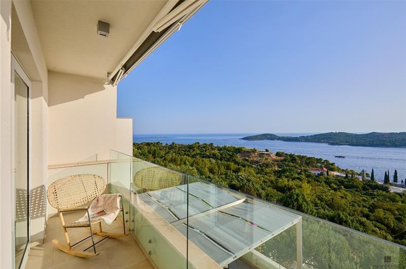 2 bedroom villa with pool, Orasac near Dubrovnik, sleeps 4