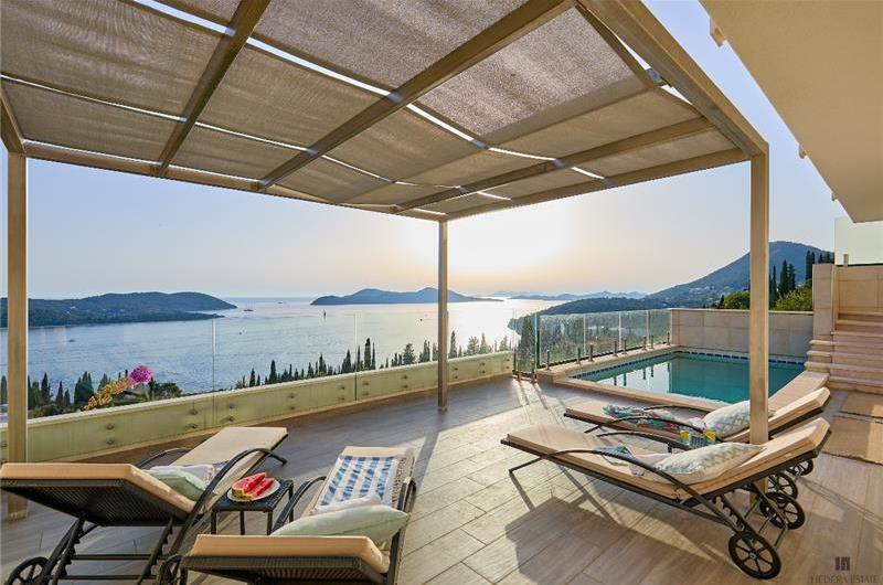 2 bedroom villa with pool, Orasac near Dubrovnik, sleeps 4