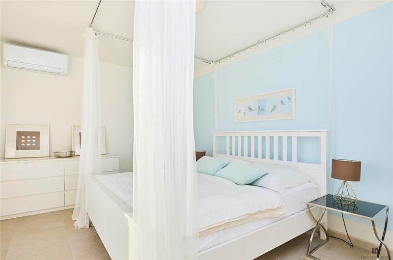 2 bedroom villa with pool, Orasac near Dubrovnik, sleeps 4