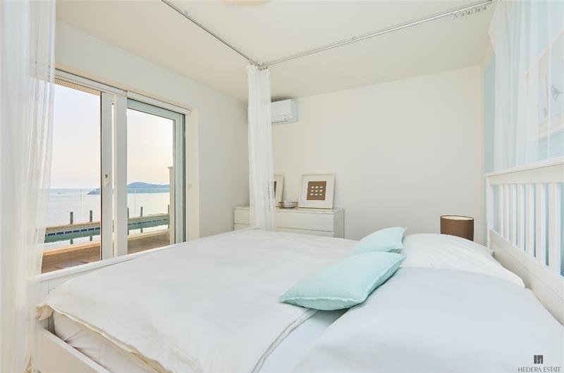 2 bedroom villa with pool, Orasac near Dubrovnik, sleeps 4