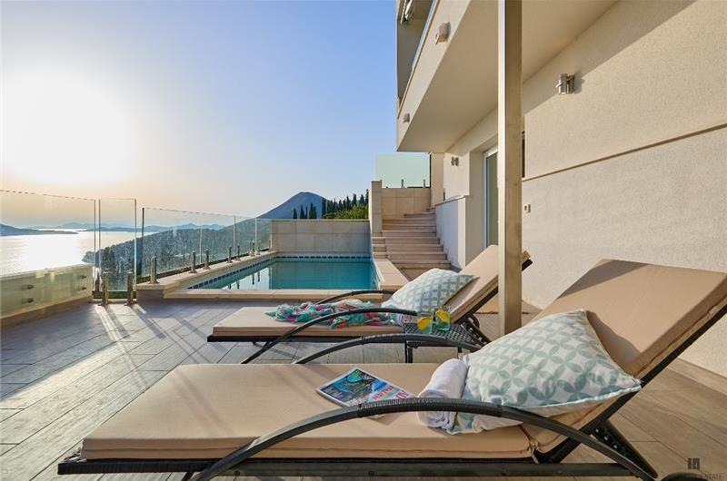 2 bedroom villa with pool, Orasac near Dubrovnik, sleeps 4