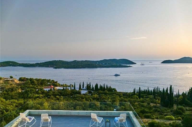 2 bedroom villa with pool, Orasac near Dubrovnik, sleeps 4
