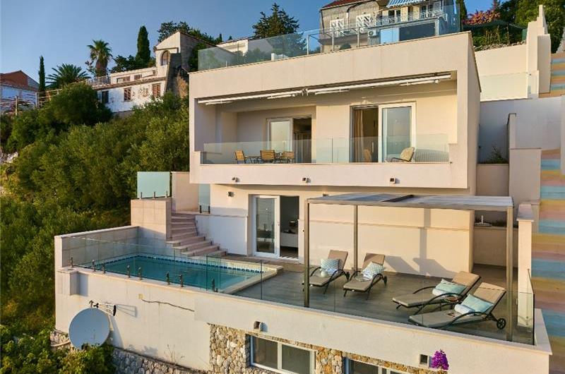 2 bedroom villa with pool, Orasac near Dubrovnik, sleeps 4