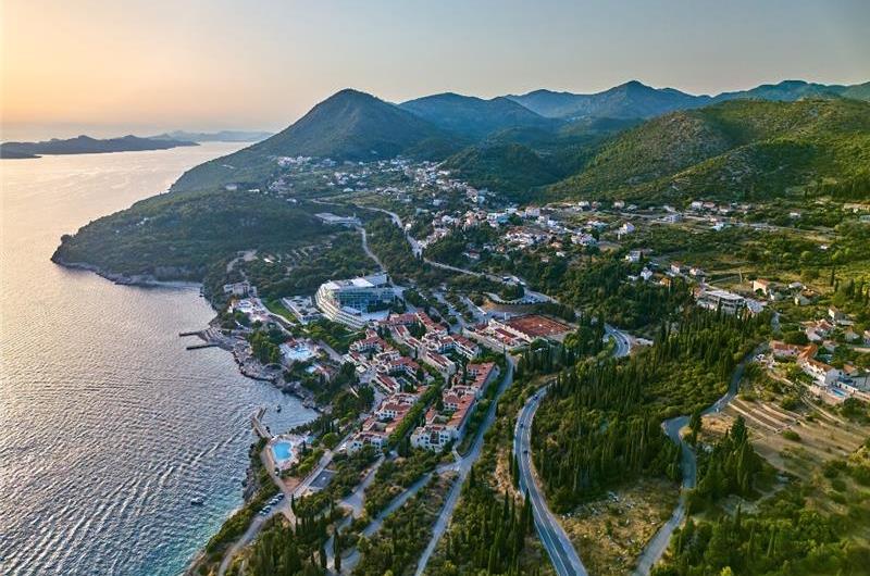 2 bedroom villa with pool, Orasac near Dubrovnik, sleeps 4